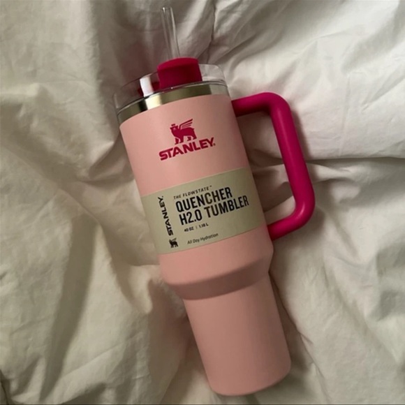 Flamingo Pink Stanley cup 40oz - Picture 1 of 1